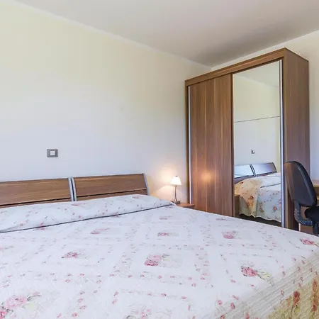 3 Bedroom Cozy In Daire *