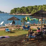 Amazing Apartment In Porec Apartman