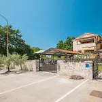 Apartman Amazing Apartment In Porec *